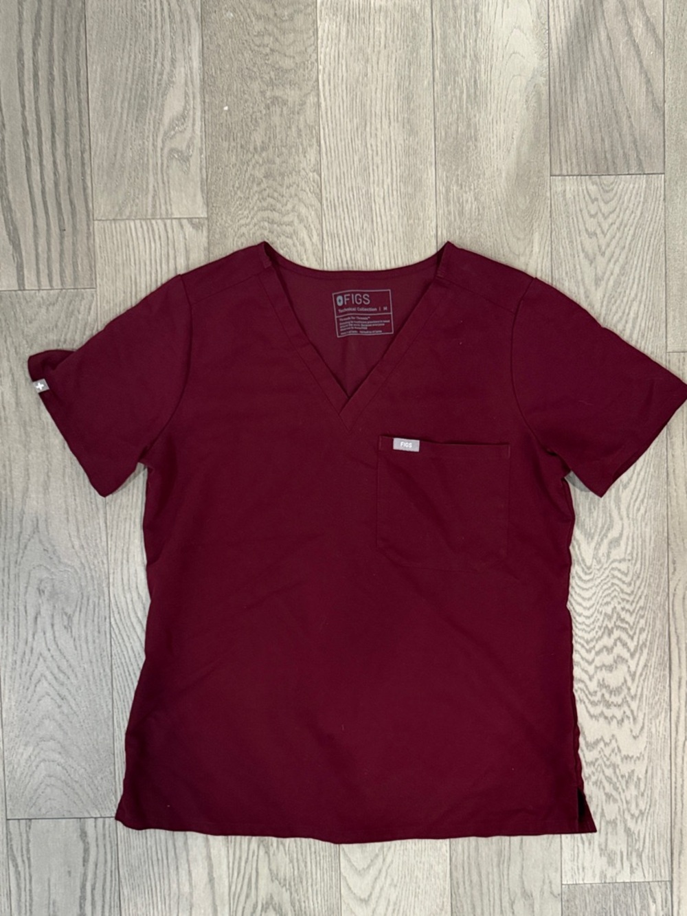 Figs Women's V-Neck Scrub Top - Burgundy
